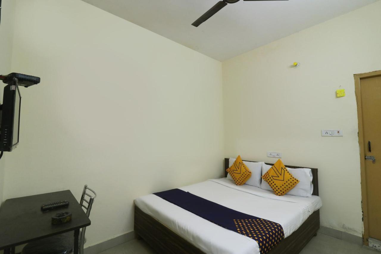 Spot On Negi Home Stay Dehradun Ngoại thất bức ảnh