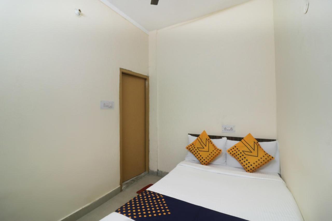 Spot On Negi Home Stay Dehradun Ngoại thất bức ảnh